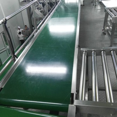 廠家直銷裙邊擋板顆粒上料機 食品提升爬坡皮帶輸送